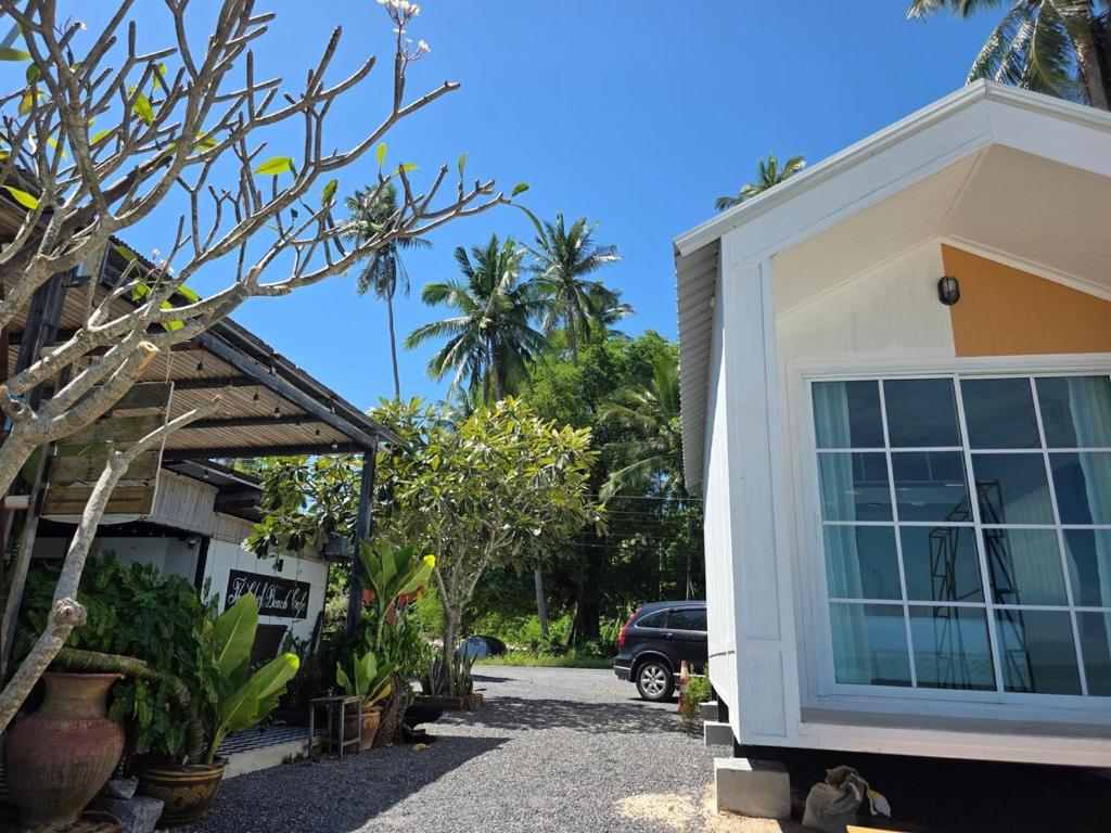 Hotel & Car Rental